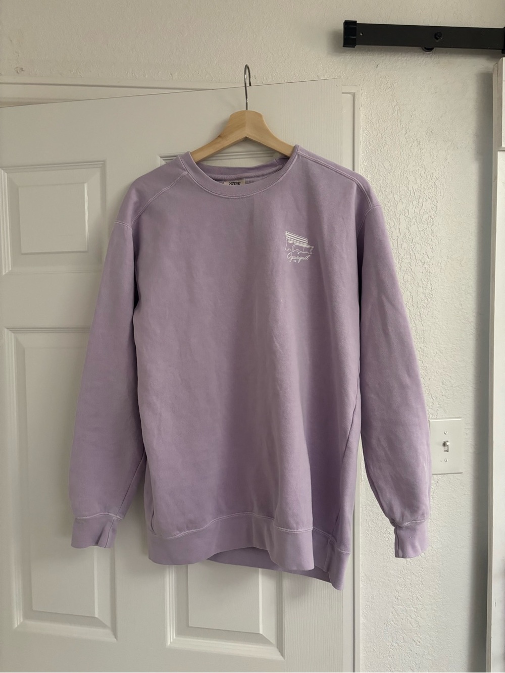 Light purple Ogunquit Maine Marginal Way sweatshirt size m
